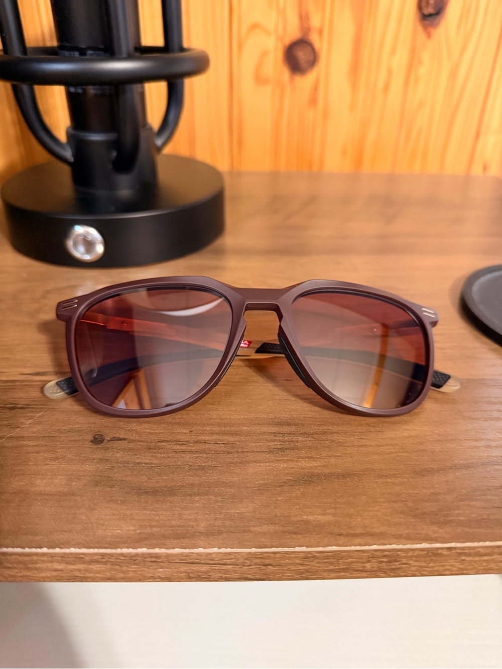 Oakley Thurso Brown and gold